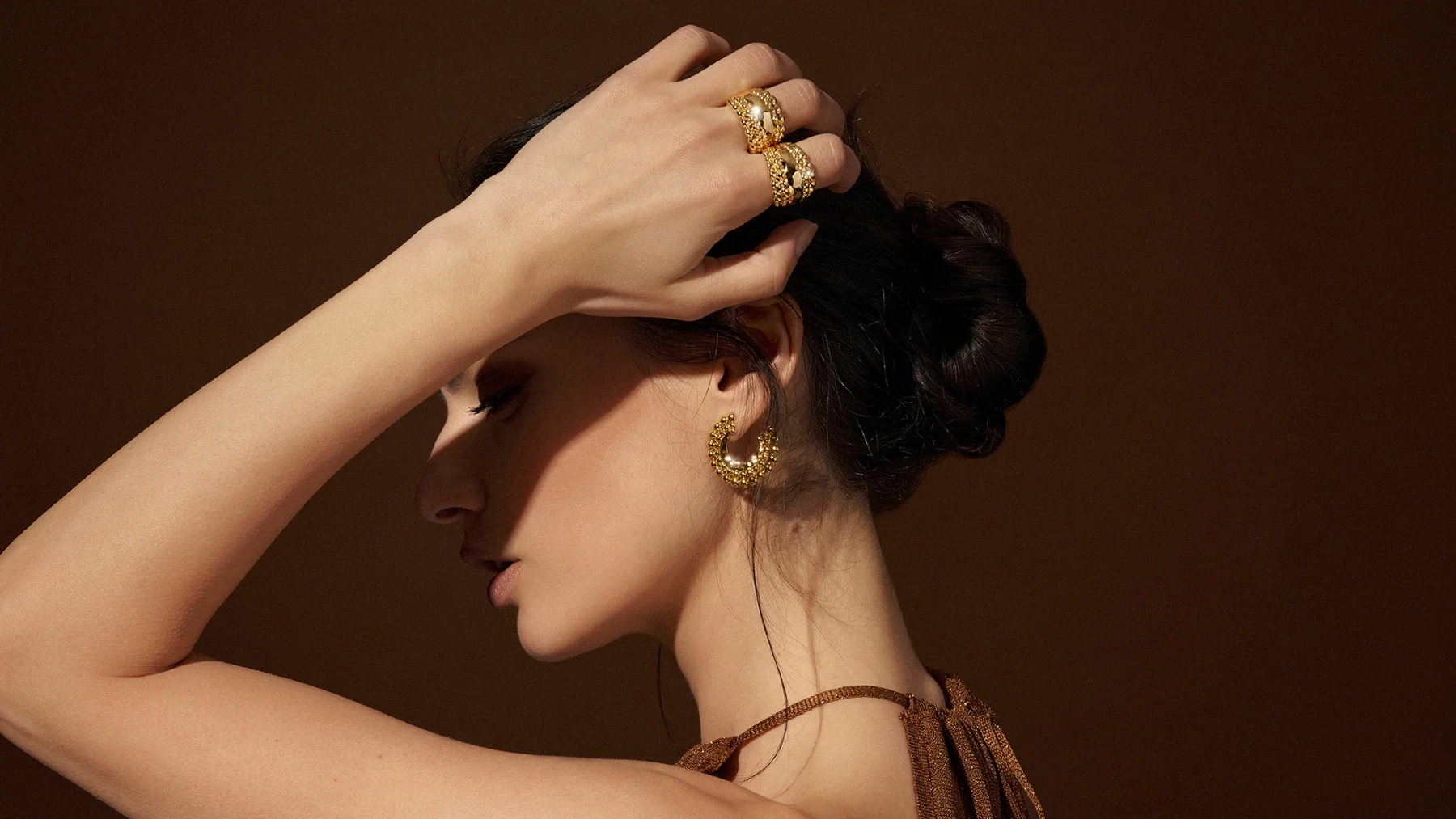 Eleganza Italiana in Oro e Pietre